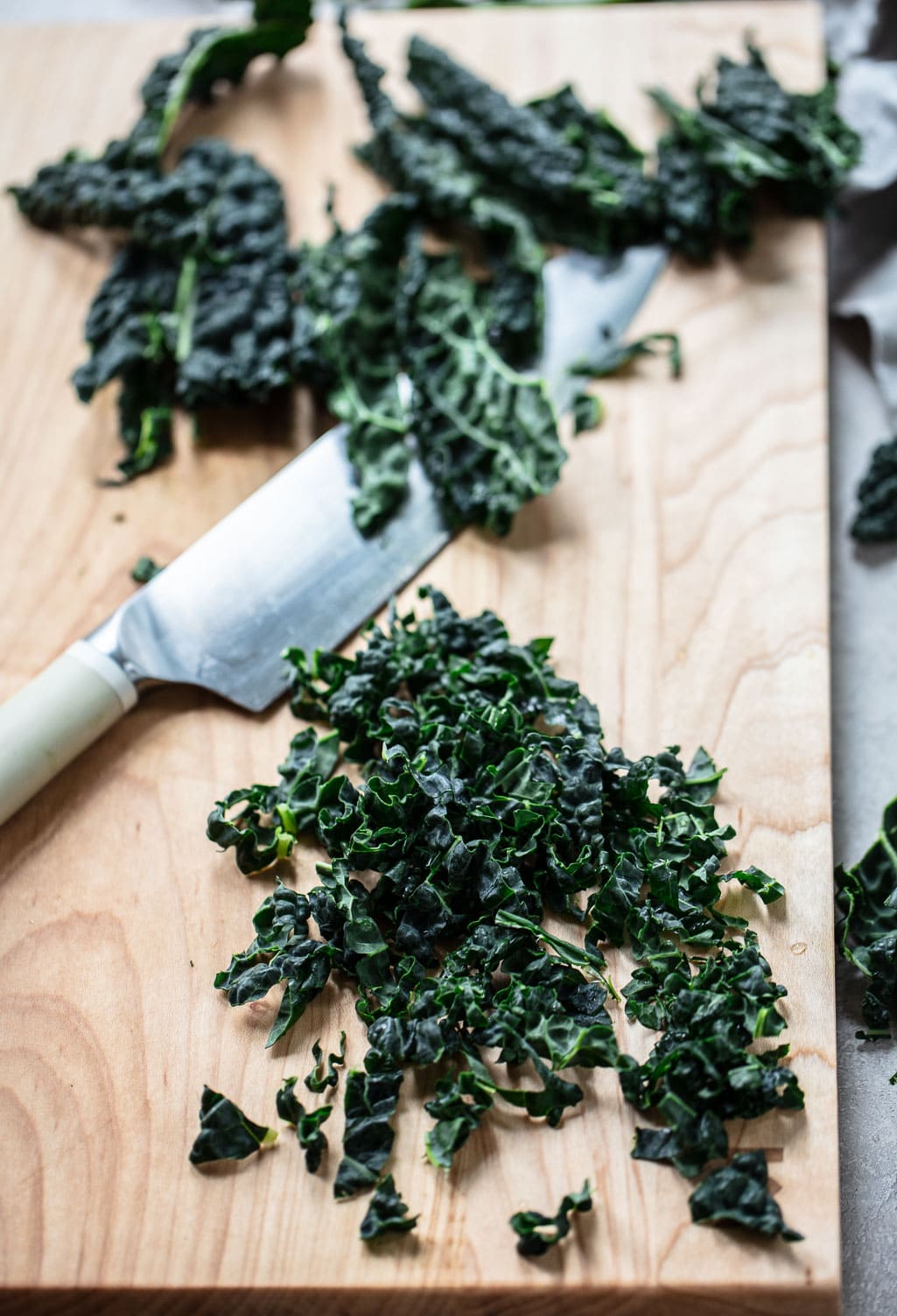 Tuscan Kale Salad With Smoky Roasted Chickpeas Familystyle Food