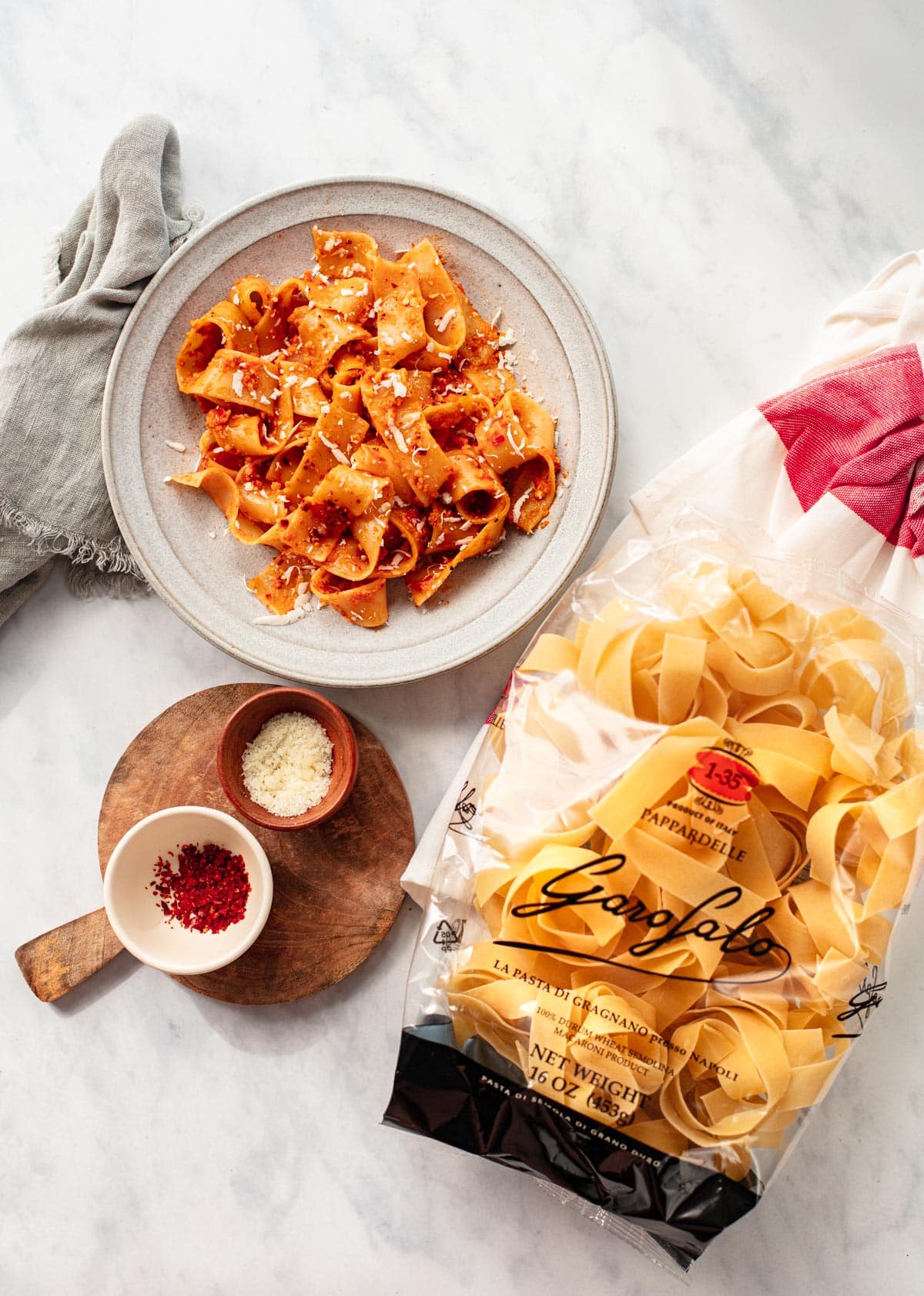 Pappardelle Pasta with Roasted Red Pepper Sauce