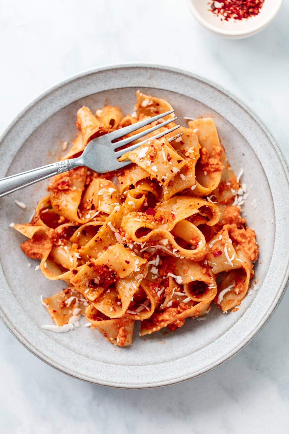 Mediterranean Pasta with Roasted Red Pepper Sauce - Familystyle Food