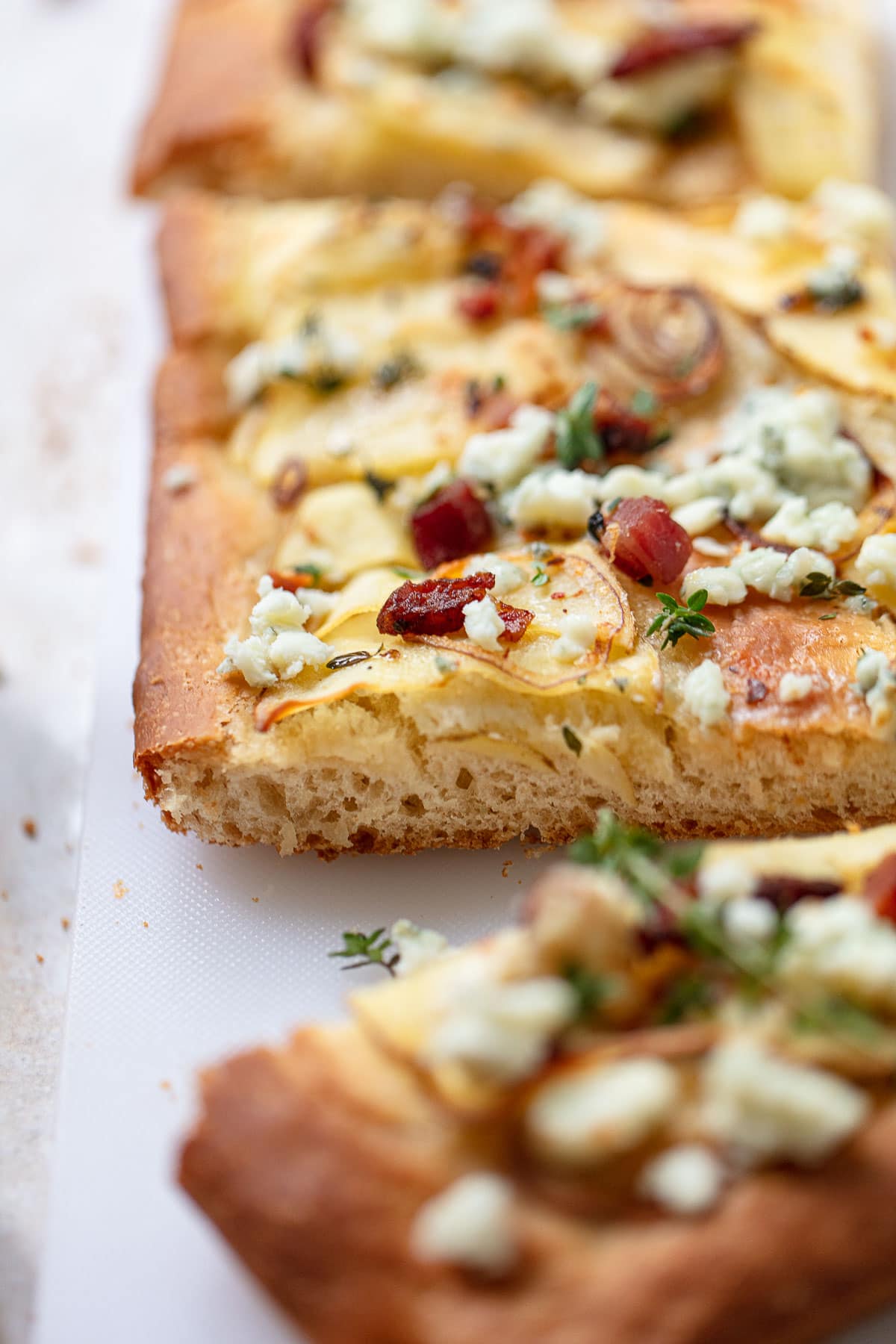 https://familystylefood.com/wp-content/uploads/2019/11/potato-foaccia-crumb-1.jpg