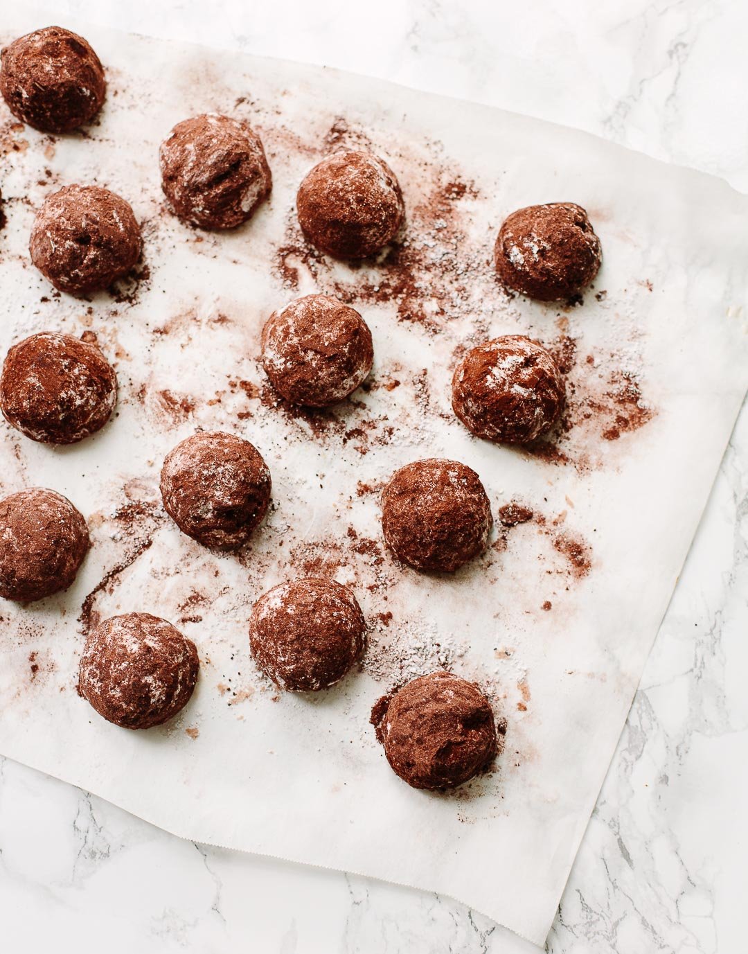 Hazelnut and Chocolate Snowball Cookies - Familystyle Food