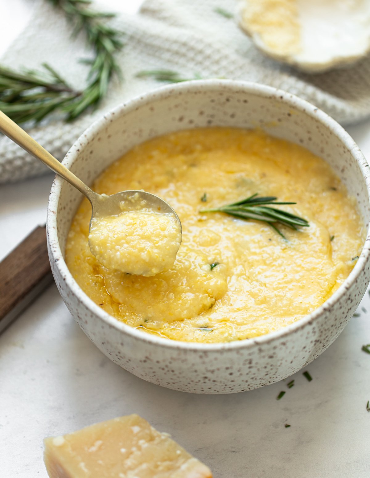 Easy Cheesy Polenta Recipe - stetted