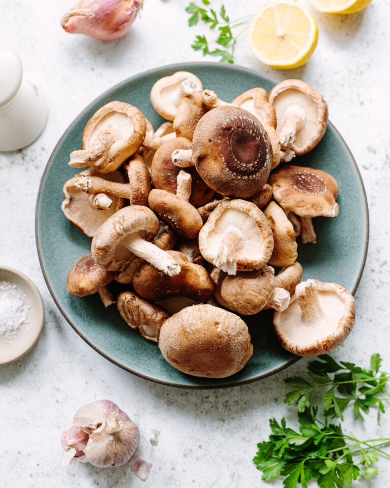 PanSeared Shiitake Mushrooms with Shallots Familystyle Food